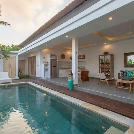 Villa Arif Seminyak Buitenkant foto
